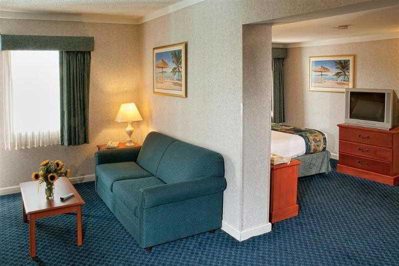 Ramada Plaza By Wyndham Virginia Beach Oceanfront Exterior foto